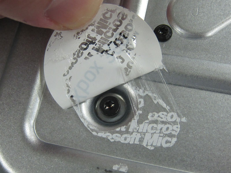 Illustration for article titled The New Xbox 360 Torn Apart